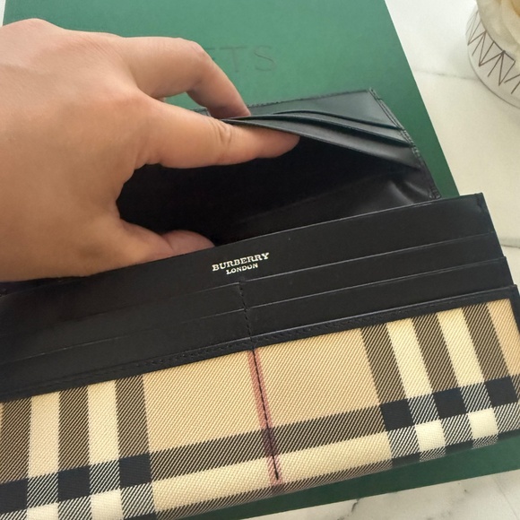 Burberry long wallet - Picture 8 of 8
